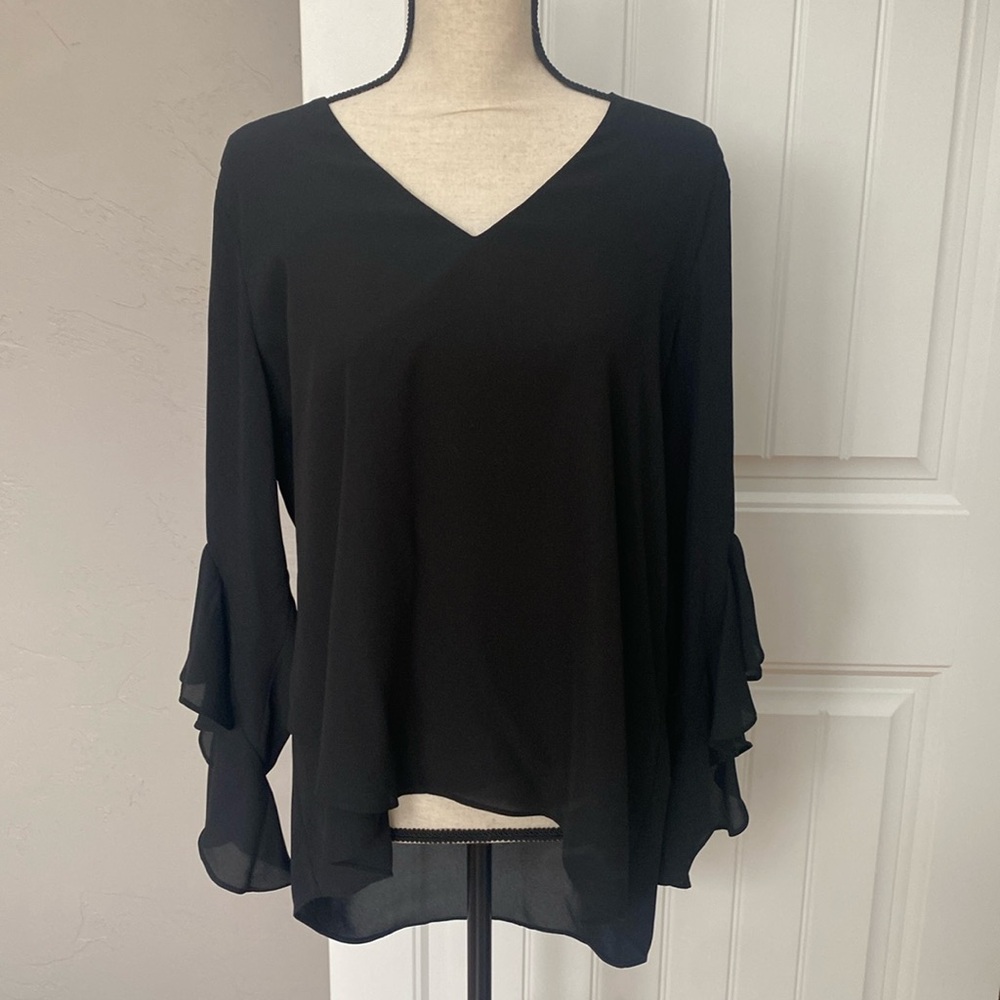 Vince Camuto V-Neck 3/4-Flutter Sleeve Blouse